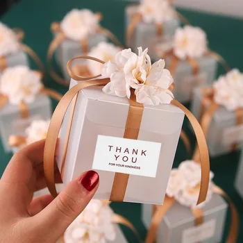 Şeffaf Şeffaf şeker kutusu İle yapay çiçek Şerit Düğün Hediyelik Eşya Misafirler için Mat Draje Çikolata Kutusu Vaftiz için